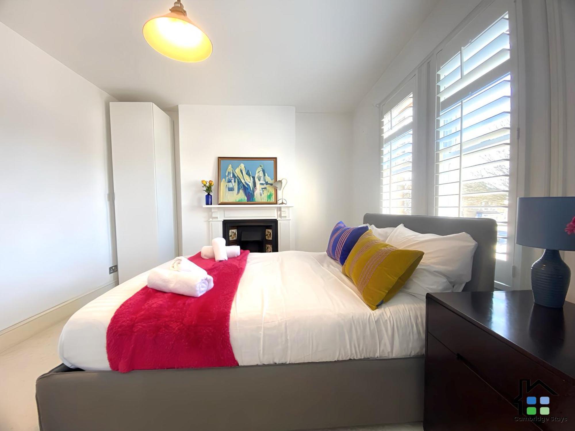 3br House, Easy Walk To Center, 2 Showers, Garden, 2 Free Parking Spaces Rumah liburan *